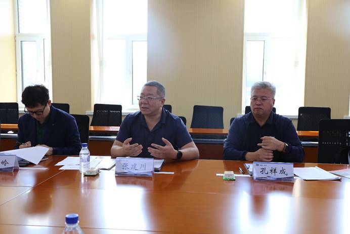 座谈会现场 座谈会现场